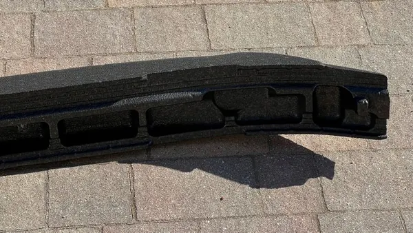 Fiat Bravo II Frontstoßstange Schaum OEM 51788610 image 10