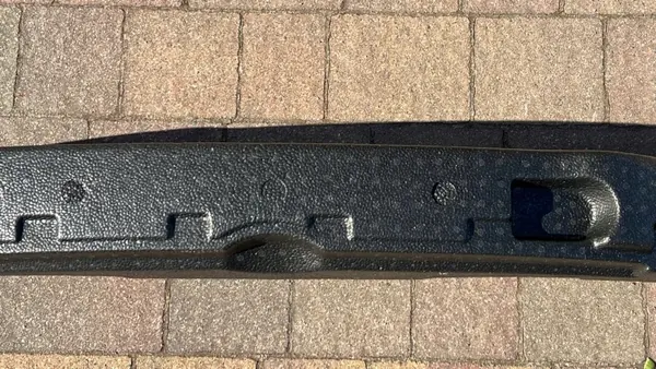 Fiat Bravo II Frontstoßstange Schaum OEM 51788610 image 4