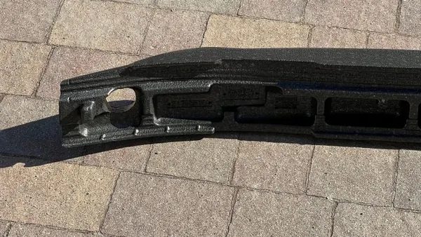 Fiat Bravo II Frontstoßstange Schaum OEM 51788610 image 8