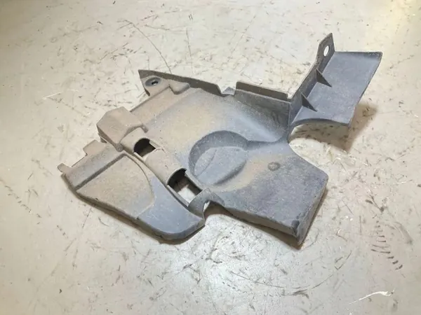 Pièce Carrosserie Dacia Duster OEM 638300318R - Occasion image 5