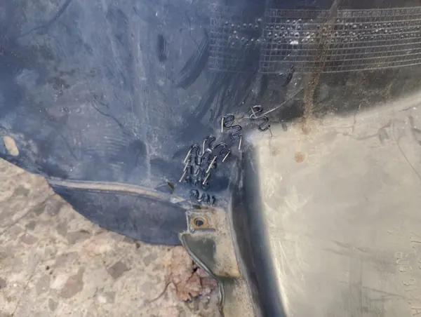 Right Front Wheel Arch VW GOLF VI image 5