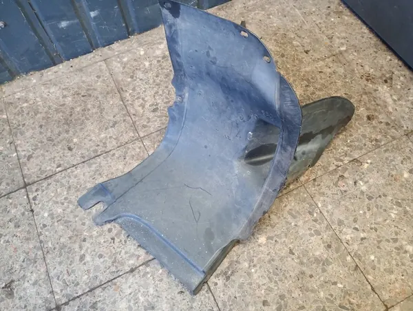 Right Front Wheel Arch VW GOLF VI image 7