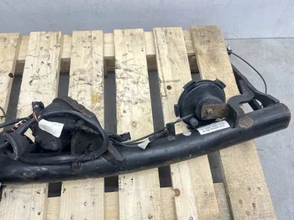 Engate elétrico Skoda Superb III OEM 3V0803881A image 3