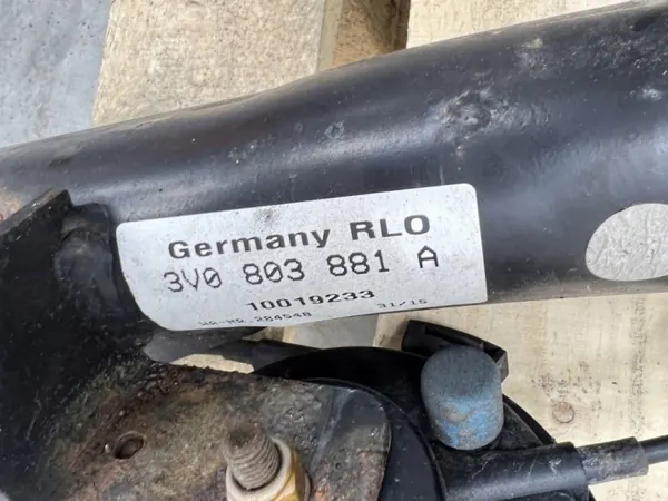 Engate elétrico Skoda Superb III OEM 3V0803881A image 4