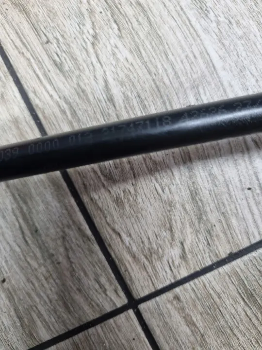 Kühlleitung AdBlue-Pumpe OEM 21747118 - Gebraucht image 3
