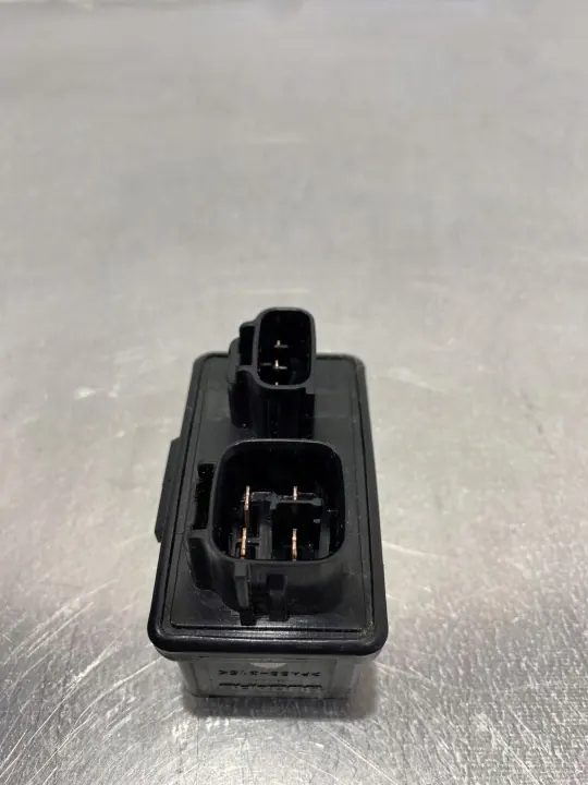 Module Relais Subaru OEM 86121FL000 - Occasion image 4