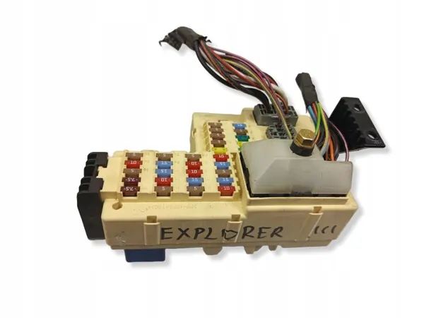 Módulo Caja de Fusibles OEM 3L2T14A067DA Ford Explorer III image 10