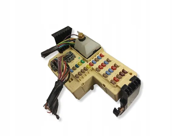 Módulo Caja de Fusibles OEM 3L2T14A067DA Ford Explorer III image 9