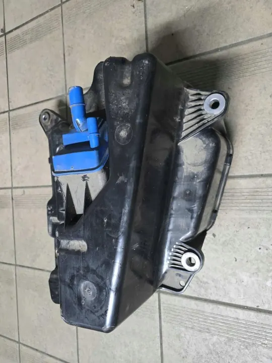 AdBlue-tankpump OEM 8W0131878AJ för Audi A4 B9 image 3