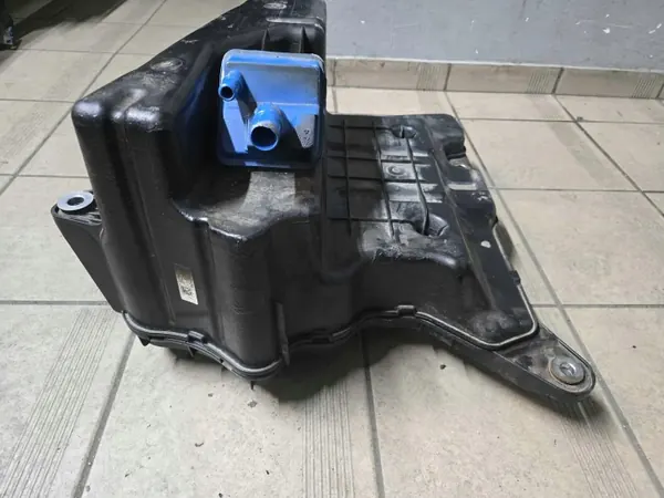 AdBlue-tankpump OEM 8W0131878AJ för Audi A4 B9 image 4