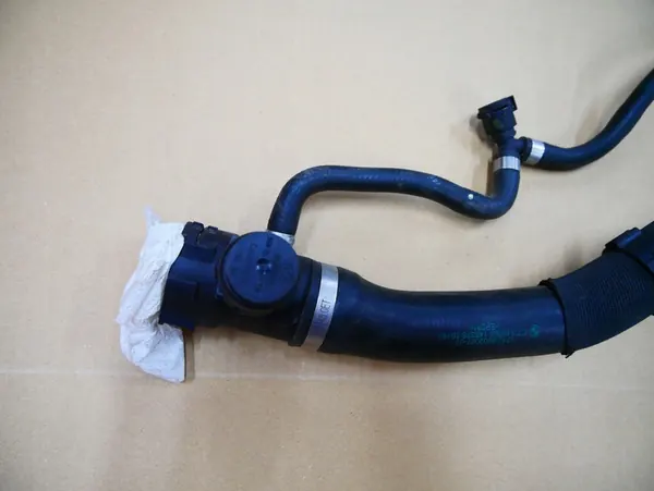 BMW F20 F30 F36 Vesiputki 8602027 image 4