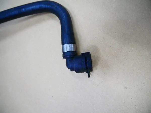 BMW F20 F30 F36 Vesiputki 8602027 image 5