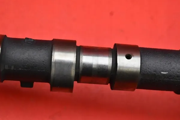Árbol de levas Toyota OE usado para Auris 1.4 D-4D image 3