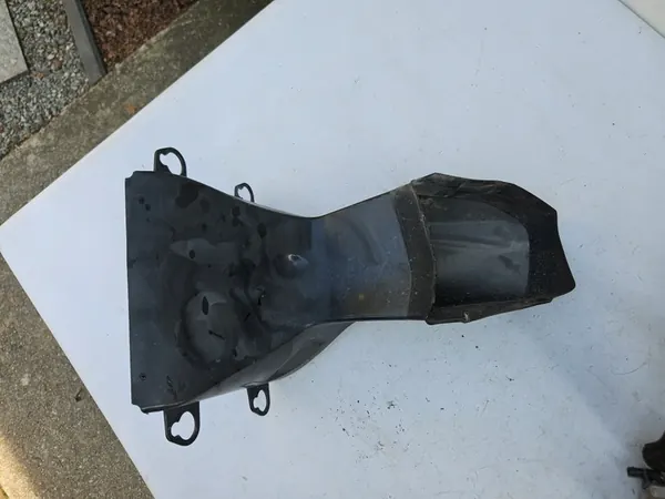 Enfriador lateral adicional Bomba de agua Audi A6 C7 3.0T image 9