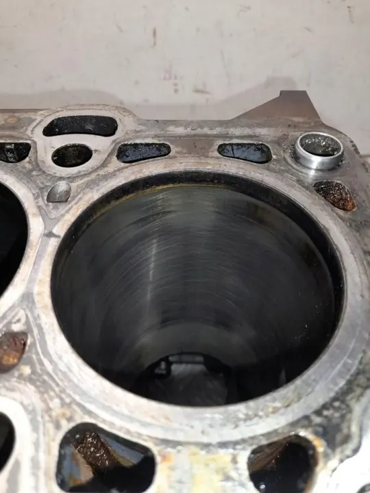 Bloco motor OEM D4HA para Kia Sportage 2011 image 9