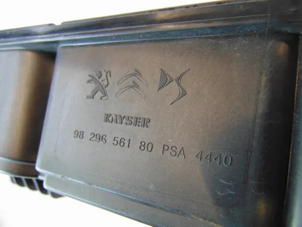Filtre à charbon Opel Mokka B 1.2 THP OEM 9829656180 image 4