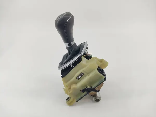 Mercedes-Benz vaihteenvalitsimen valitsin OEM A2032678524 image 6