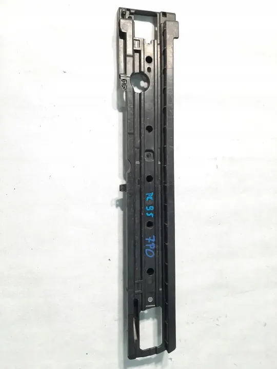 VW Touareg 7P Dakdragermount OEM 7P0863600A image 2