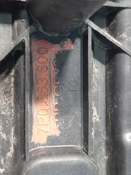 VW Touareg 7P Dakdragermount OEM 7P0863600A image 4
