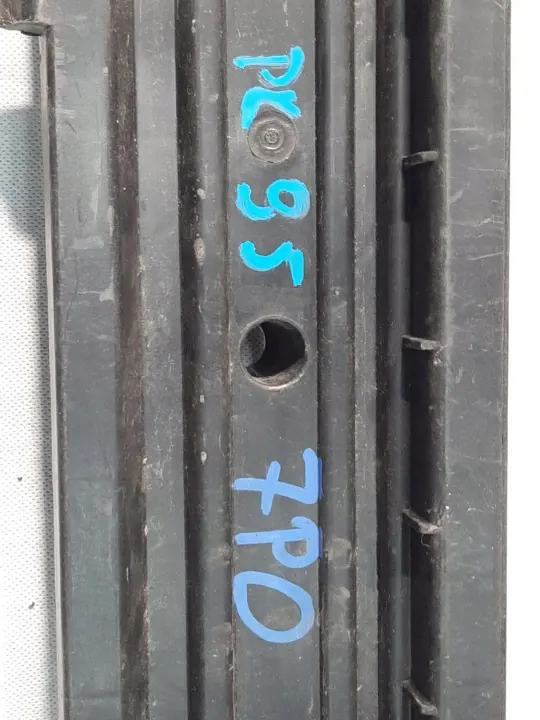 VW Touareg 7P Dakdragermount OEM 7P0863600A image 5