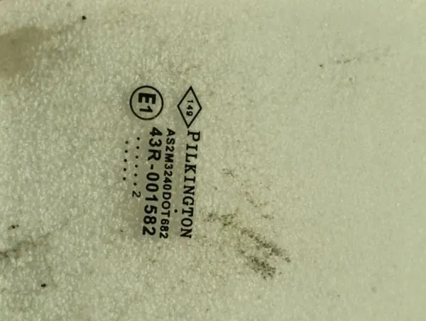 Begagnad vänster framruta OEM AS2M3240DOT682 image 3