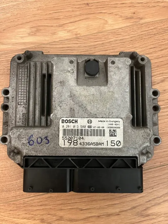 Unidade de Controlo Motor Fiat 0281013580 Usado image 2