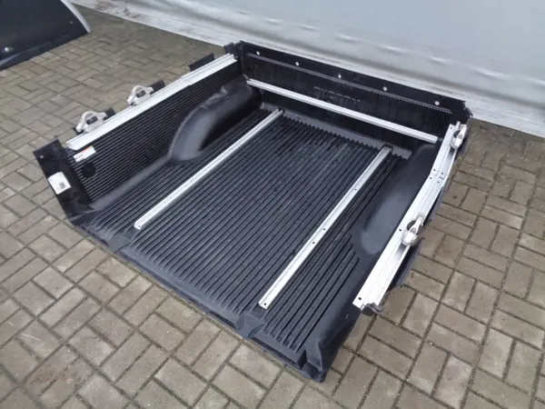 Tapete de caja Nissan Navara D40 - OEM usado image 4