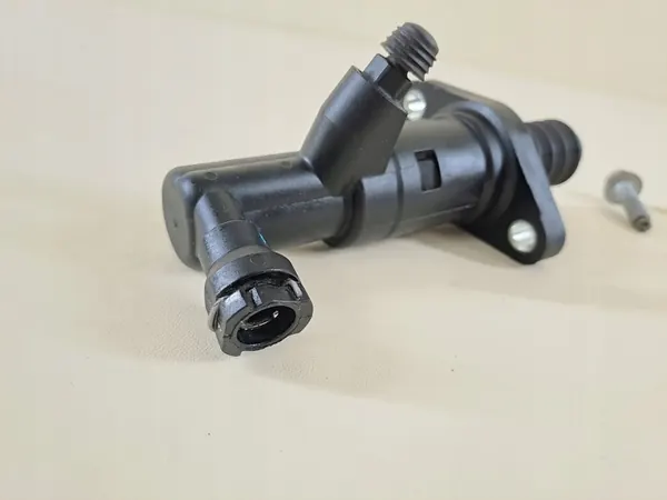 Kytkinvapautinsylinteri 1.5 TSI Skoda Superb III image 3