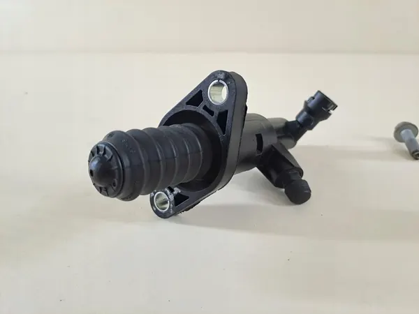 Kytkinvapautinsylinteri 1.5 TSI Skoda Superb III image 5