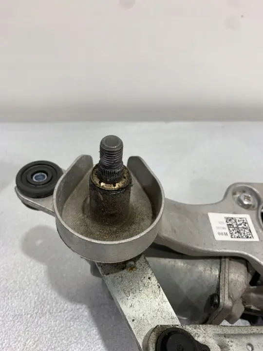 Kia Stonic Pyyhinvarsi OEM FBZ18327 - Käytetty image 6