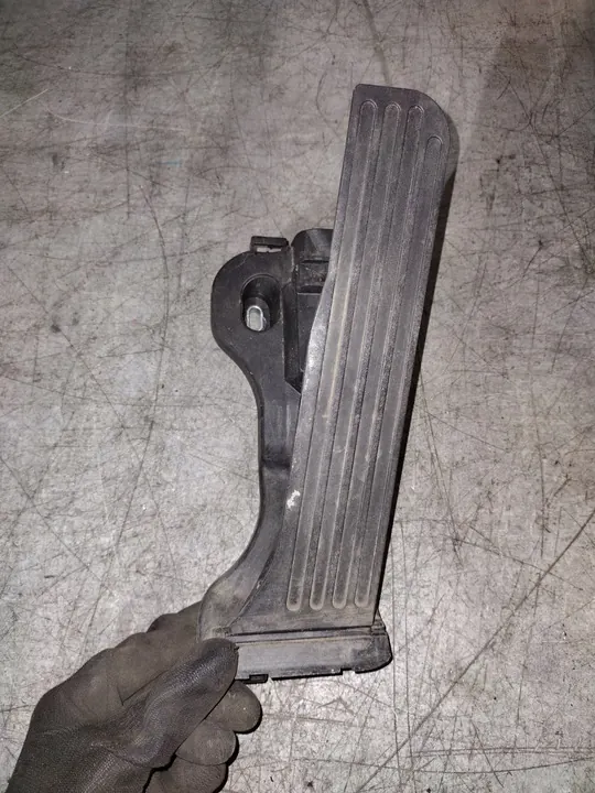 Gaspedal VW Passat B7 image 2