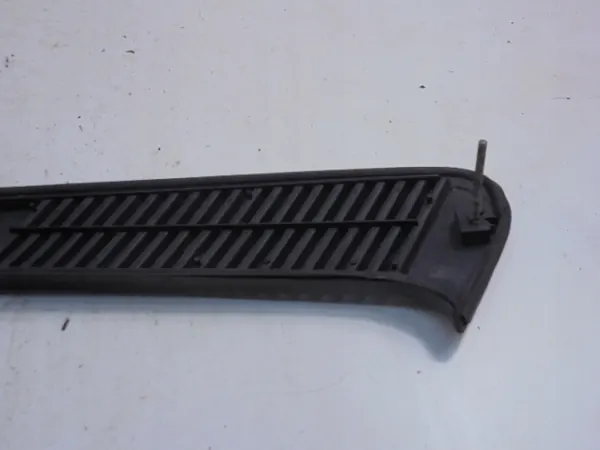 Toyota OE 62951-10110 Windschutzscheibenleiste Gebraucht image 3