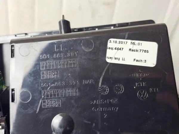 OEM 5G1863391 Cinzeiro Console VW Golf VII image 6