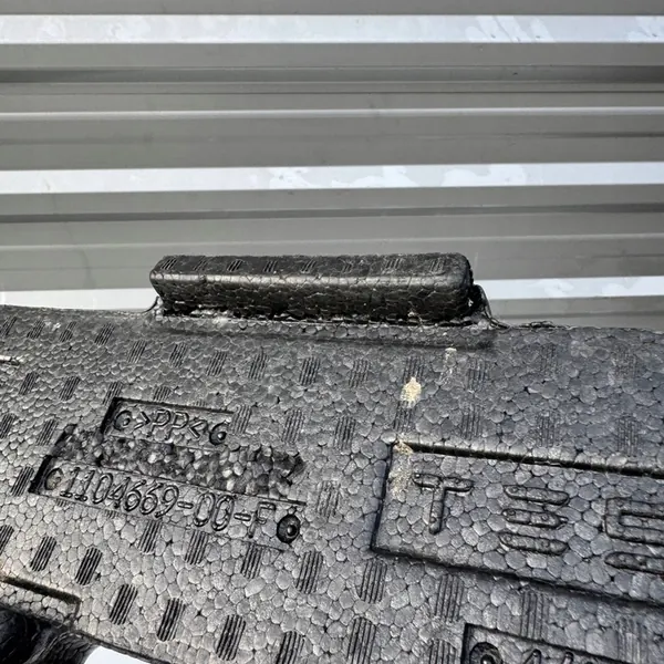 Etupuskuriabsorber Tesla Model 3 image 5