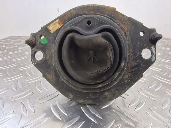 2015 Jeep Grand Cherokee Engine Mount 68110951AC image 2