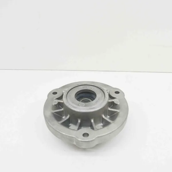 OEM 6795082 Voor linker schokdemperbevestiging BMW 5 F10 image 4