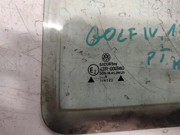 VW Golf IV Janela Traseira Direita Pequena OEM PAW626 image 3