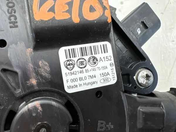 FIAT 500X Vaihtovirtageneraattori Bosch 51942146 image 10