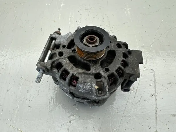 FIAT 500X Vaihtovirtageneraattori Bosch 51942146 image 5