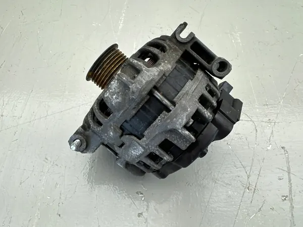 FIAT 500X Vaihtovirtageneraattori Bosch 51942146 image 6