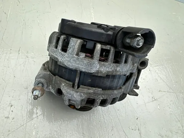 FIAT 500X Vaihtovirtageneraattori Bosch 51942146 image 9