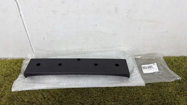 Support Plaque Immatriculation OEM 86519-G4500 Avant image 2