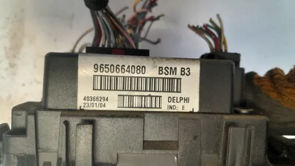 Módulo PEUGOT 307 MODUŁ BSM OEM - Usado image 3
