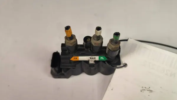 Jousitusventtiili CPLA-5B710-AB Land Rover Range Roverille image 3