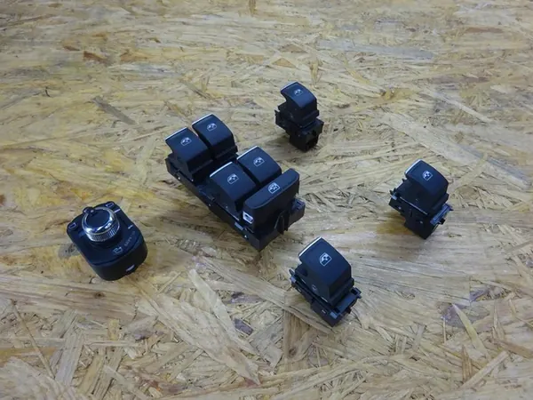 GOLF VII Fenster- und Spiegelsteuerungen Set 5G0959855N 5G0959857E image 2