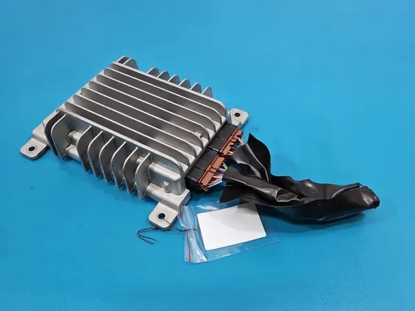 Infiniti FX II QX70 Amplifier 28061-1CA0A image 2