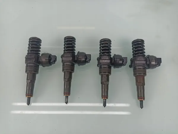 Inspuitpomp OEM 038130073AG voor Skoda Octavia I image 6