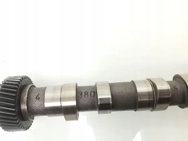 Árvore de cames usada para Volkswagen Passat B5.5 image 3