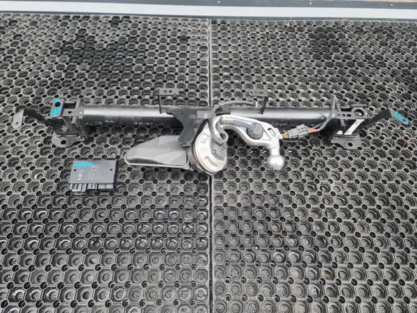 KKDA BMW G60 G61 Anhängerkupplungsmodul - Gebraucht image 2