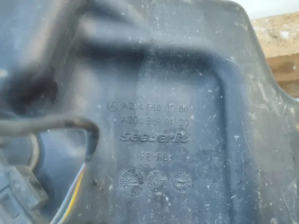 Réservoir Lave-glace Pompe Mercedes C W204 OEM A2048600760 image 7